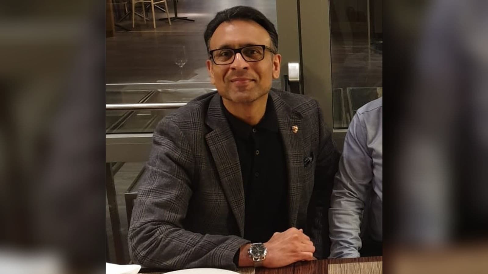 How Does Asad Shamim Assess Deal Timing?